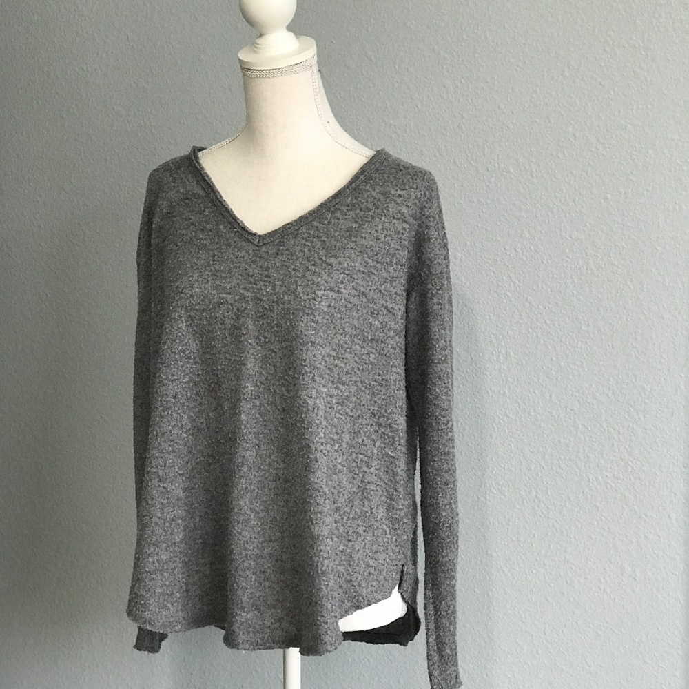 Urban Outfitters BDG Gray V-neck Sweater - Picture 1 of 3